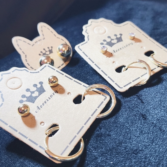 ***DONATED*** $4/25$ Earring Sets - Picture 1 of 5